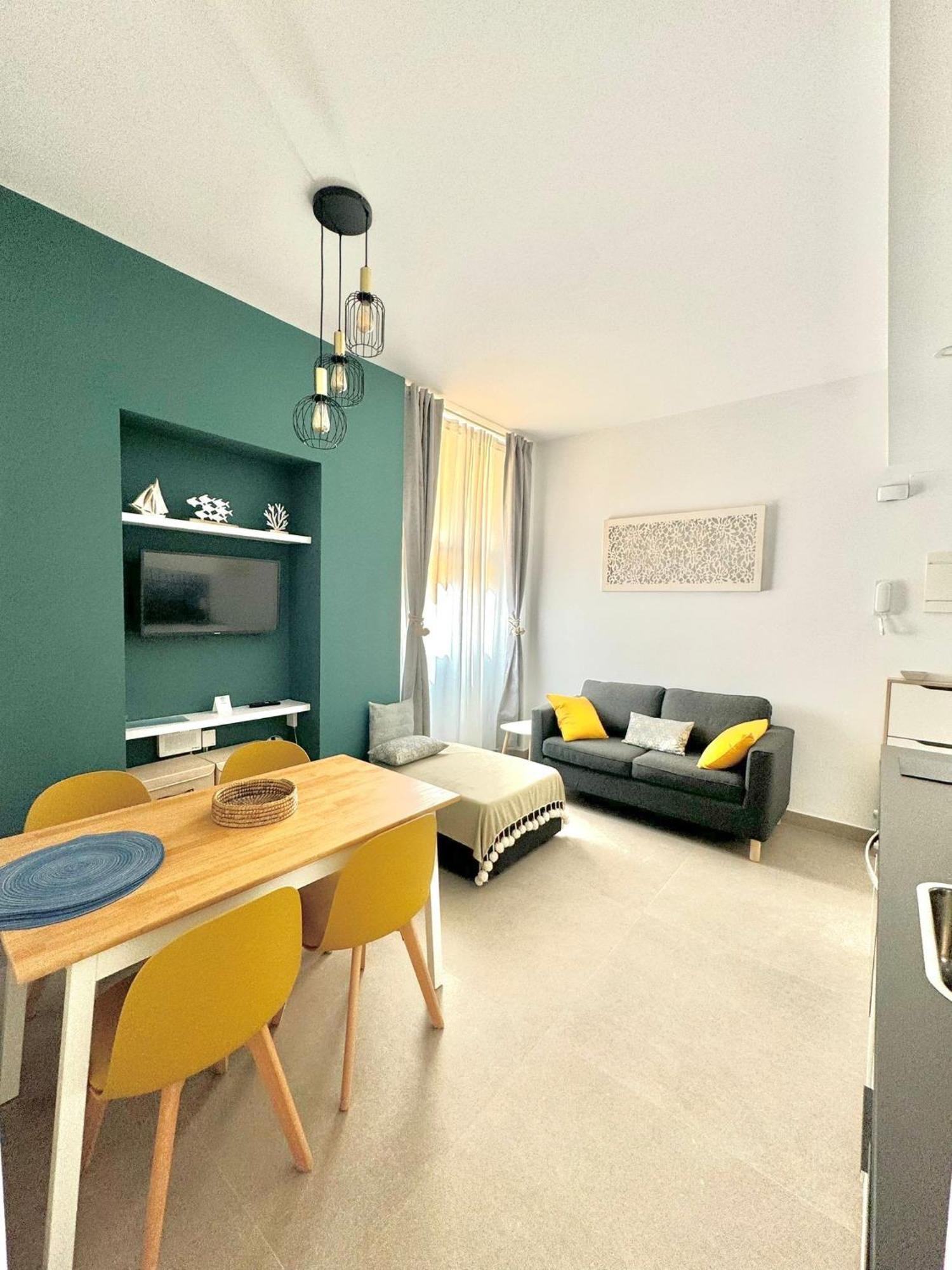 Suite Homes Alice Valentin Málaga Exteriör bild