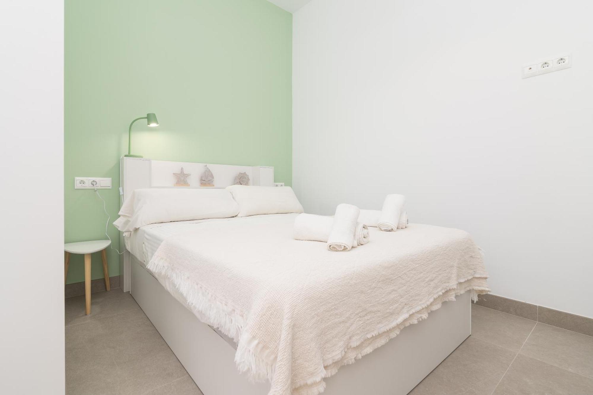 Suite Homes Alice Valentin Málaga Exteriör bild