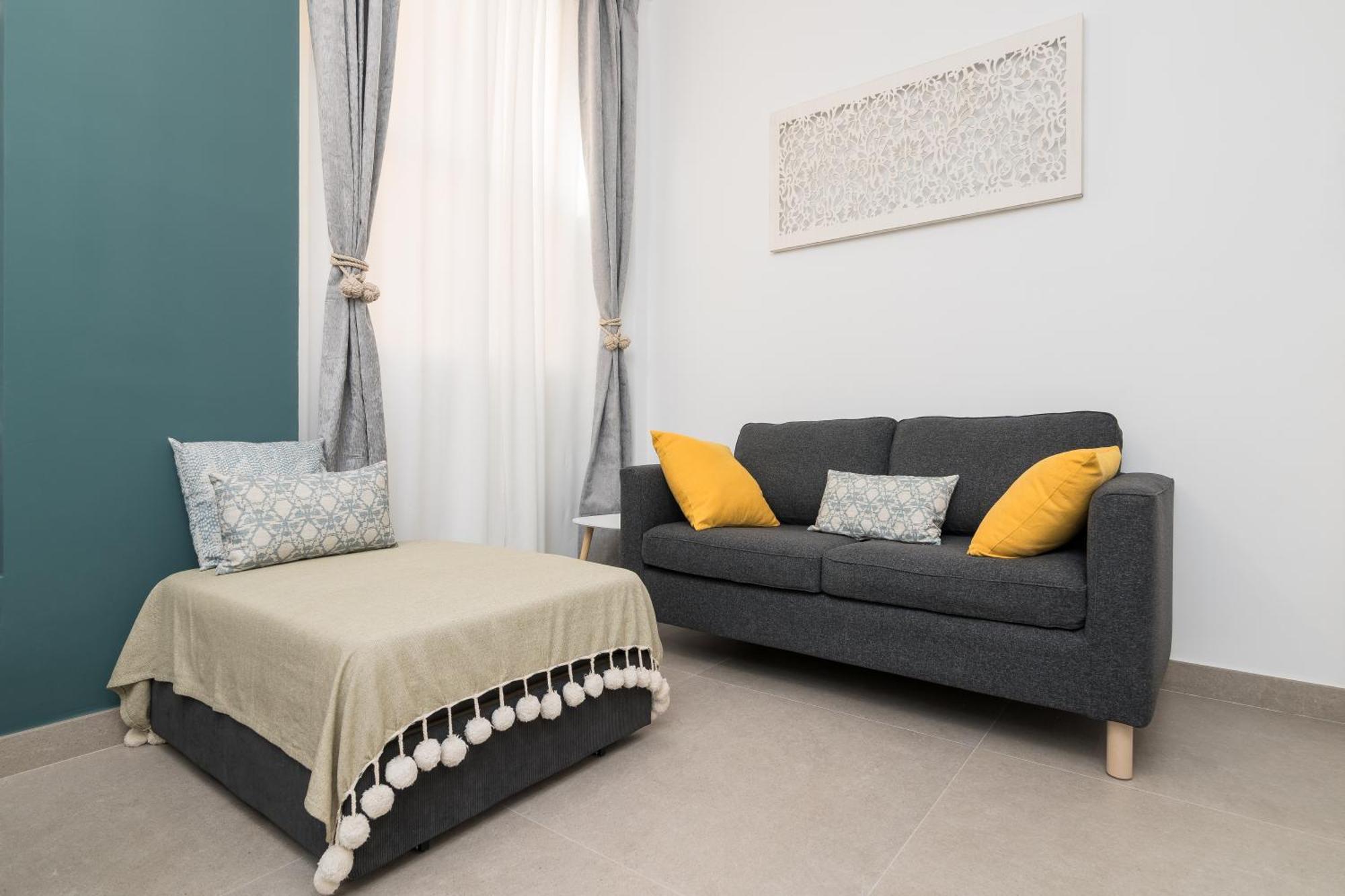 Suite Homes Alice Valentin Málaga Exteriör bild